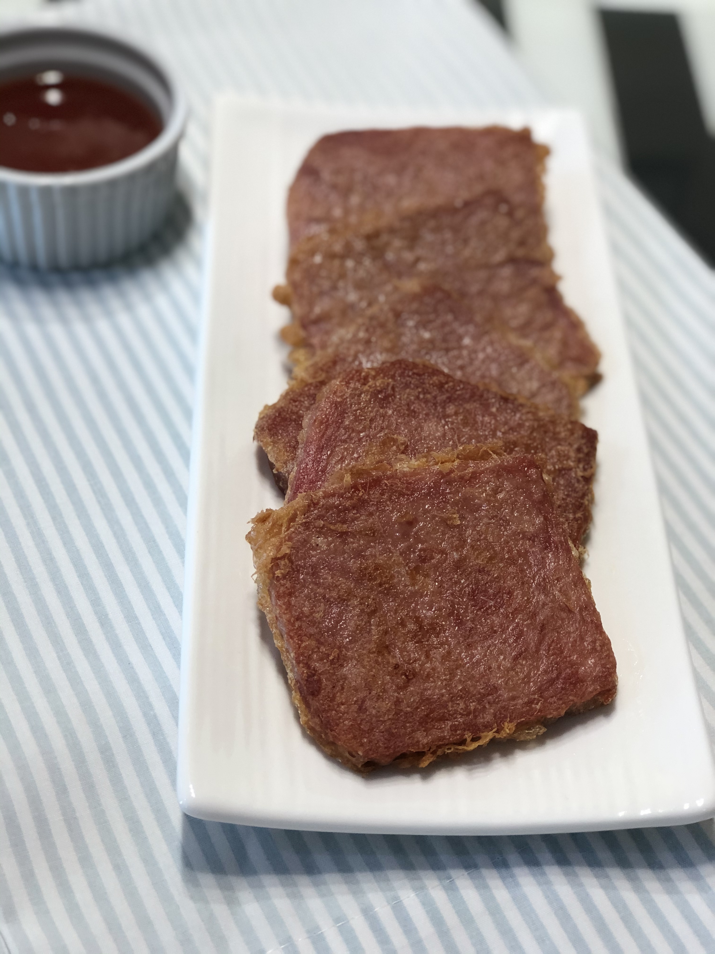 FRIED LUNCHEON MEAT IN EGG